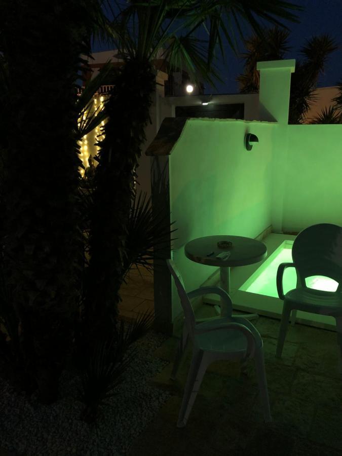Le Due Pigne (Adults Only) Villa Tarente Buitenkant foto