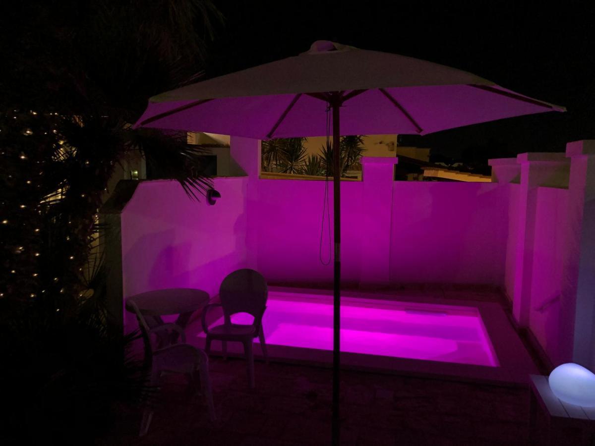Le Due Pigne (Adults Only) Villa Tarente Buitenkant foto