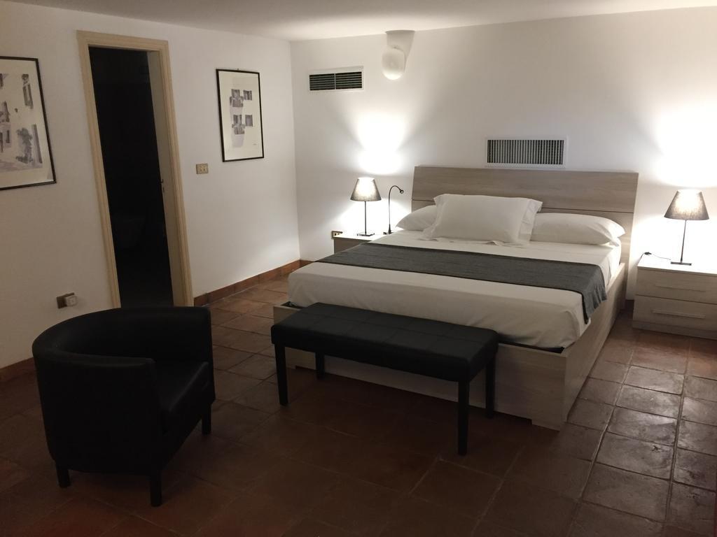 Le Due Pigne (Adults Only) Villa Tarente Buitenkant foto