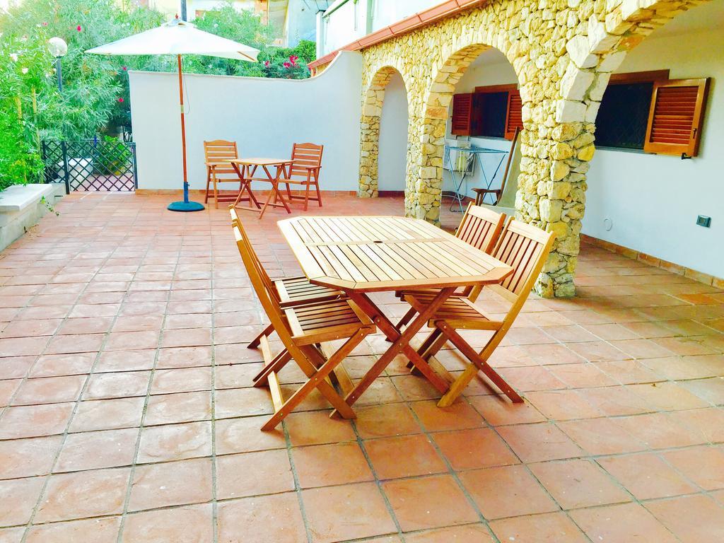 Le Due Pigne (Adults Only) Villa Tarente Buitenkant foto
